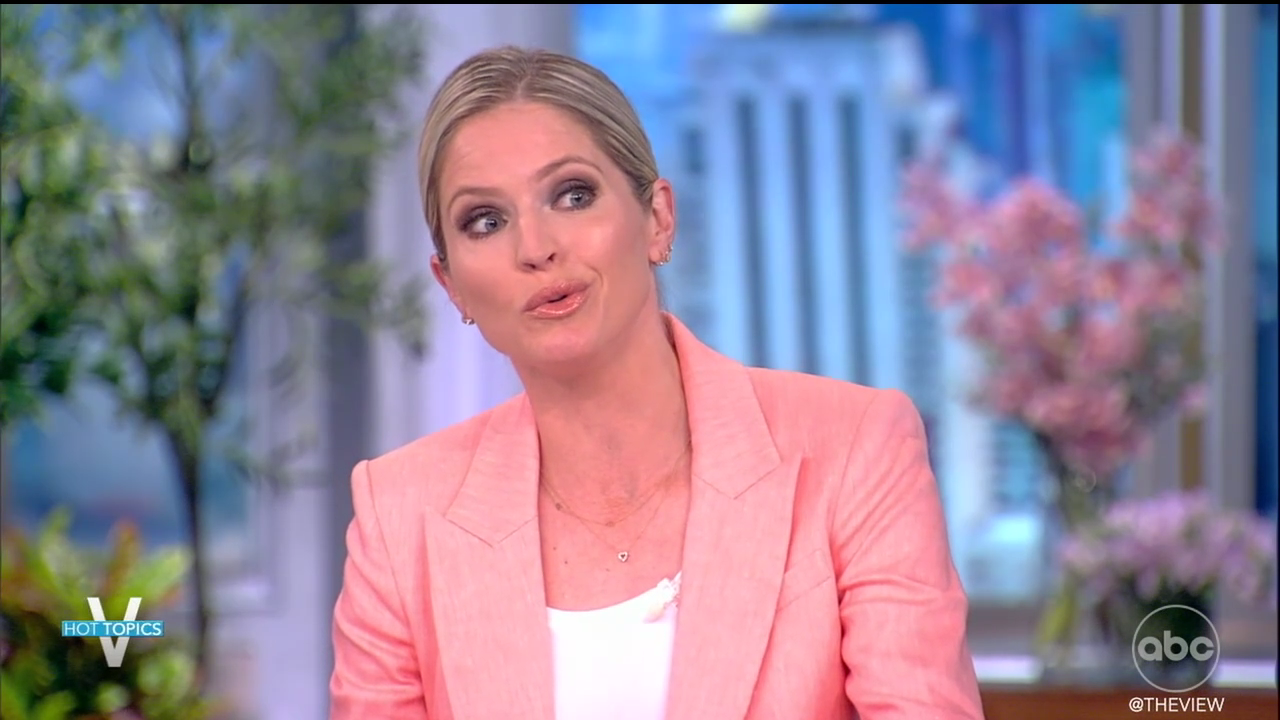 The View S25E167 2022-05-23-1100 (11).png
