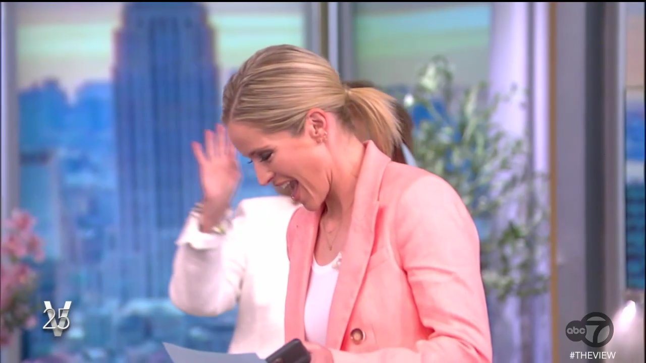 The View S25E167 2022-05-23-1100 (05).png