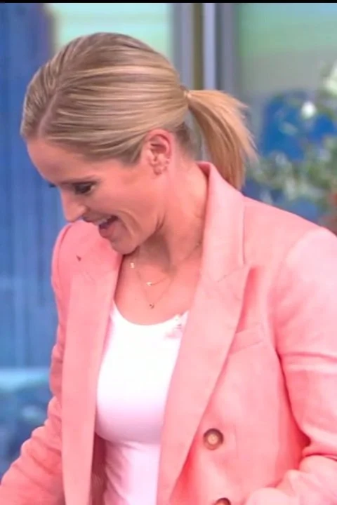 Sara Haines (5/23/2022)