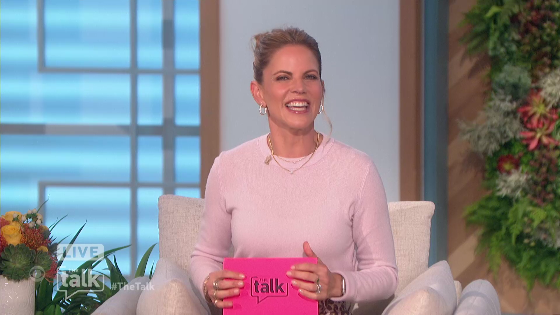 The Talk S12E155 2022-05-24-1400 (05).png