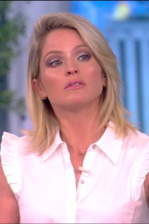 Sara Haines (5/26/2022)