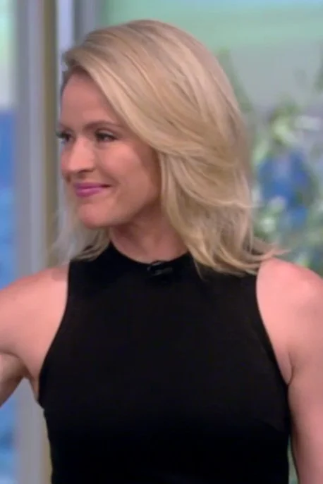 Sara Haines (6/9/2022)