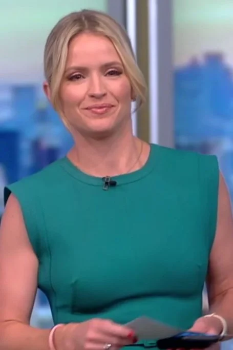 Sara Haines (6/10/2022)