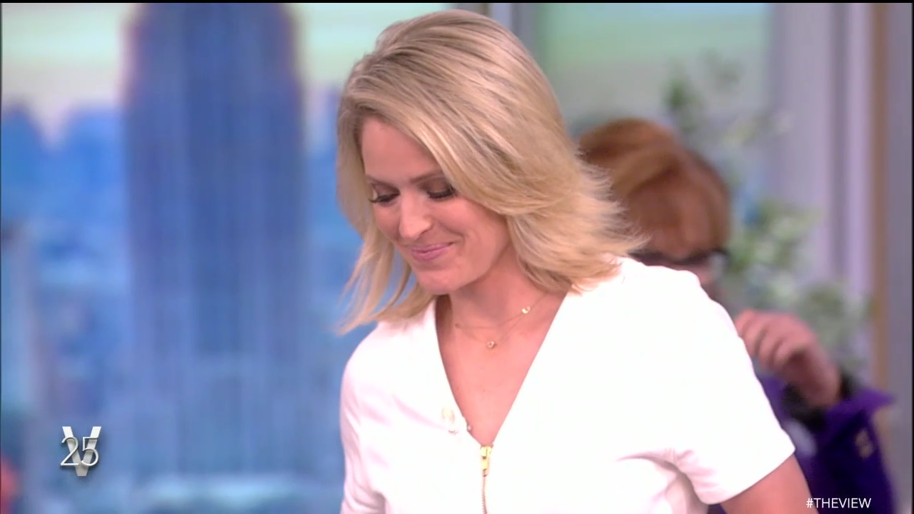The View S25E181 2022-06-14-1100 (03).png