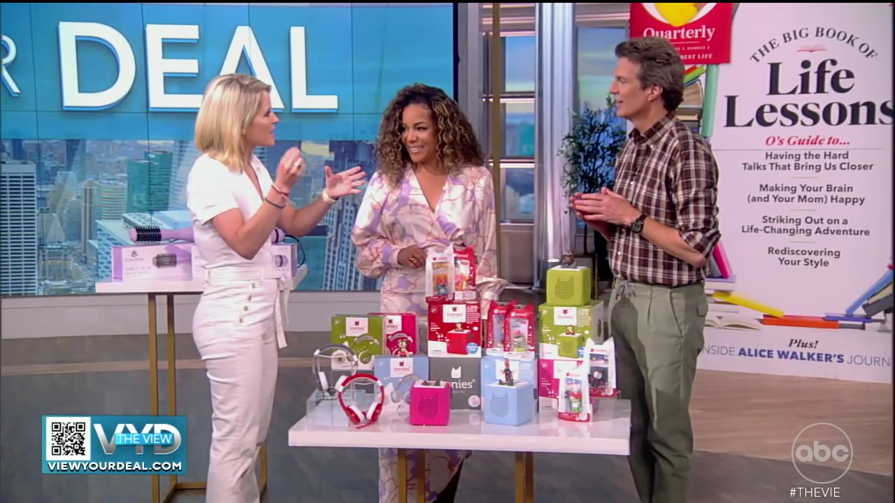 The View S25E181 2022-06-14-1100 (21).png
