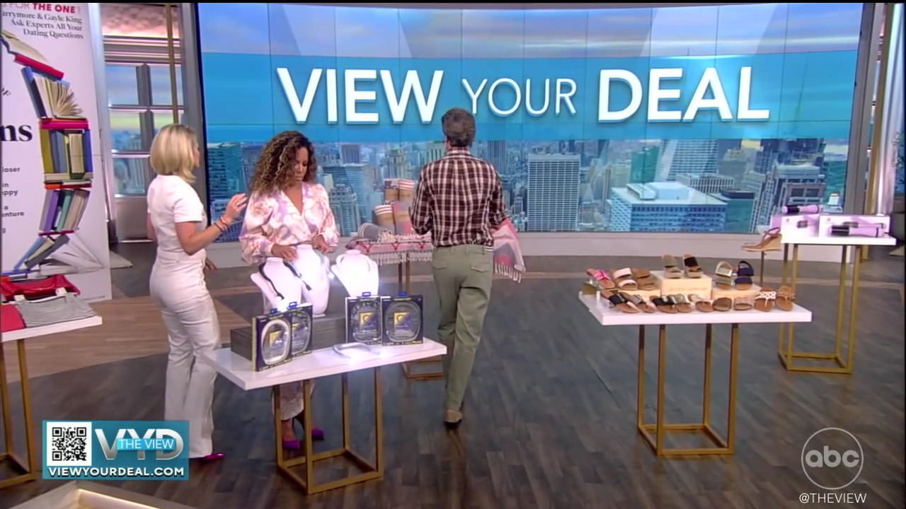 The View S25E181 2022-06-14-1100 (16).png