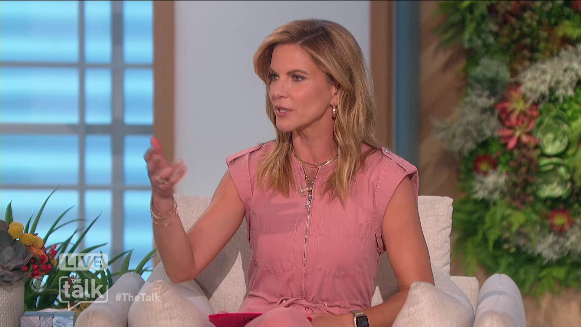 The Talk S12E171 2022-06-15-1400 (09).png