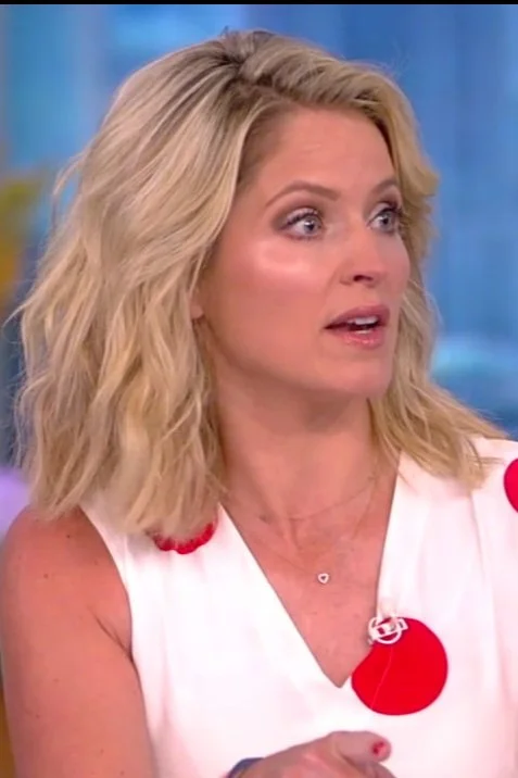 Sara Haines (7/29/2022)