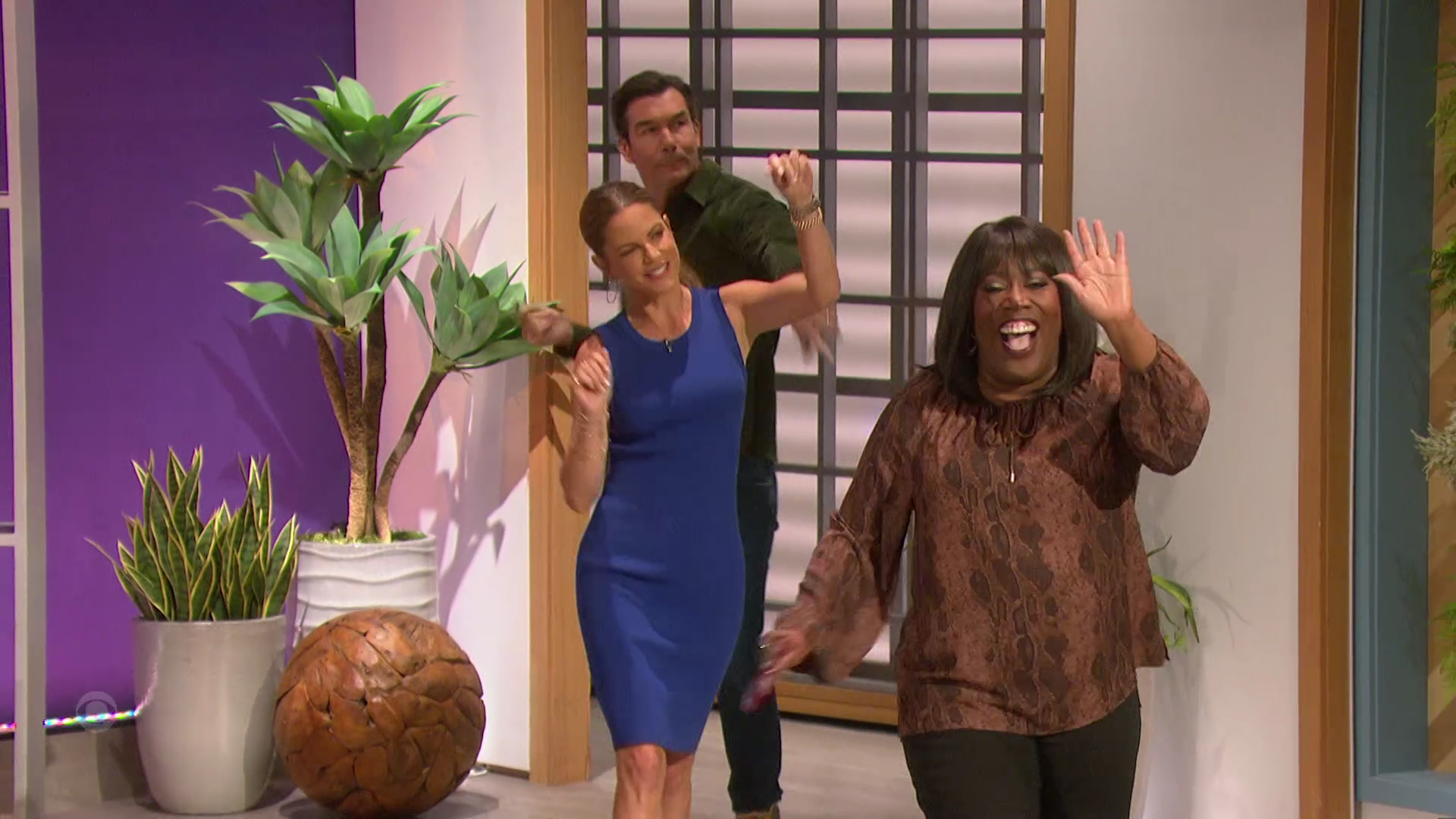 The Talk 2022-08-22-1400 (03).png