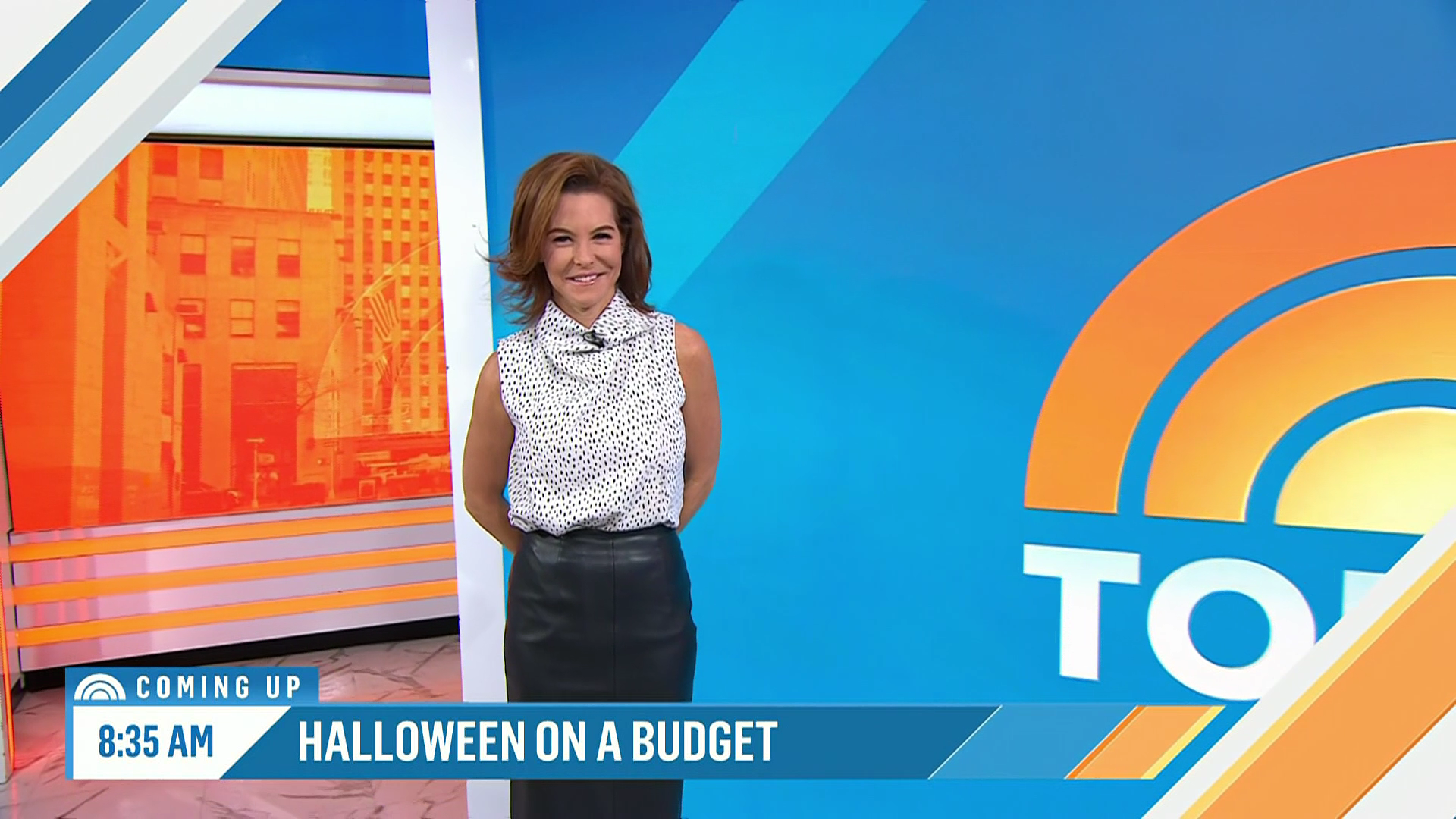 Stephanie Ruhle Falling Stephanie Ruhle (10/3/2022) — Newswomen
