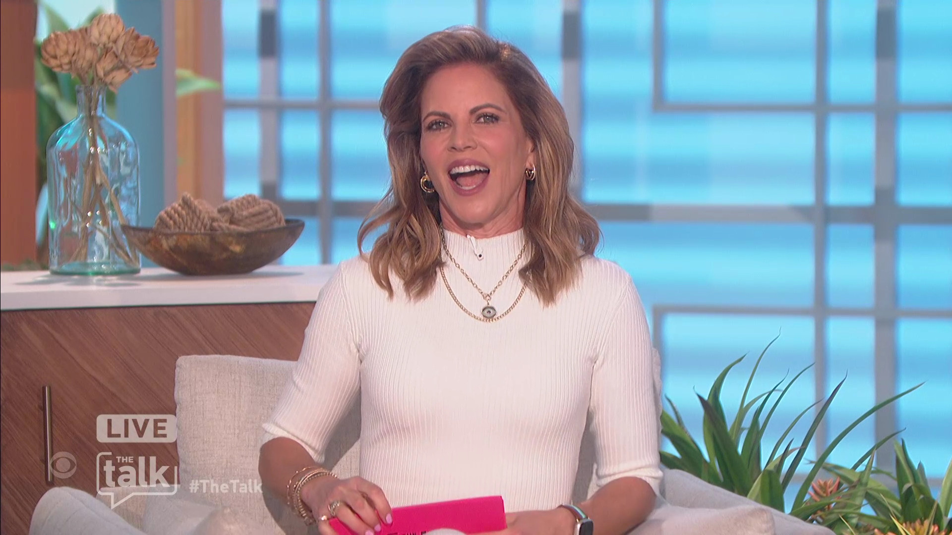 The Talk S13E46 2022-11-14-1400 (12).png