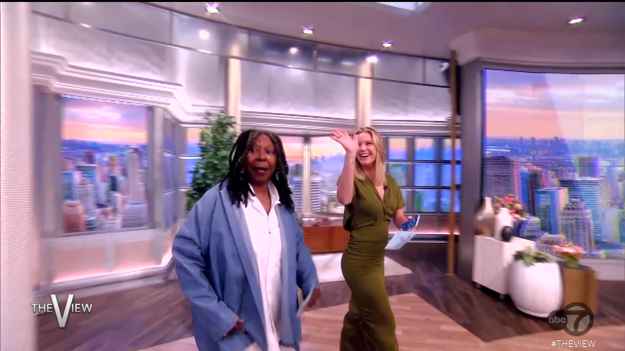 The View S26E198 2023-07-18-1100 (16).png