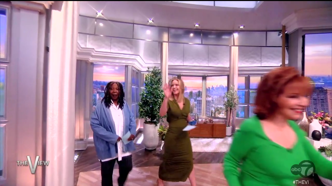 The View S26E198 2023-07-18-1100 (15).png