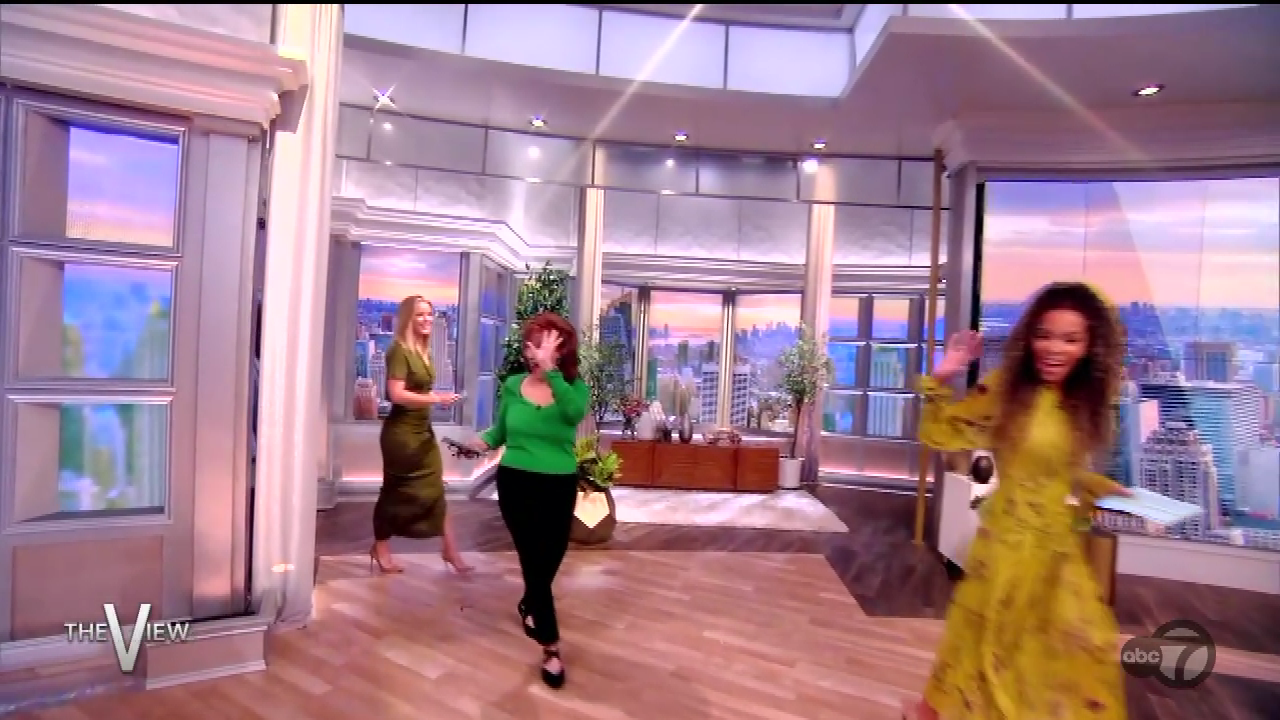 The View S26E198 2023-07-18-1100 (14).png