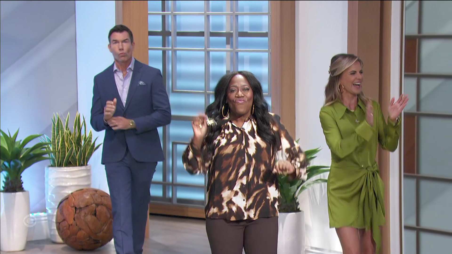 The Talk S14E06 2023-10-16-1400 (02).png