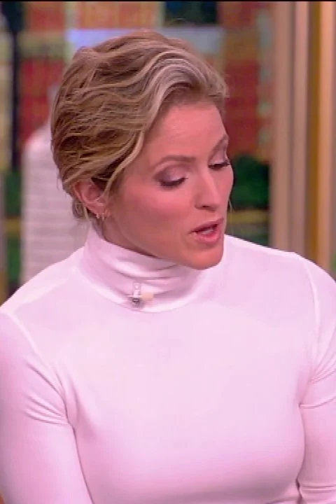 Sara Haines (10/24/2023)