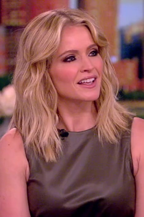 Sara Haines (11/16/2023)