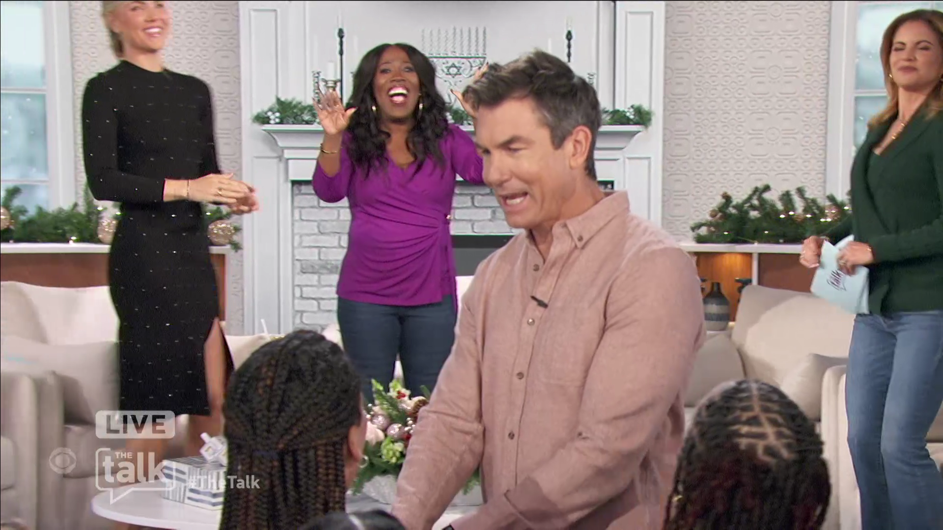 The Talk S14E35 2023-11-28-1400 (09).png