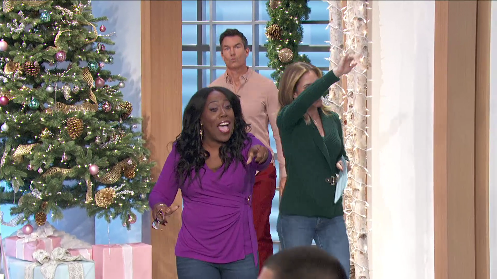The Talk S14E35 2023-11-28-1400.png