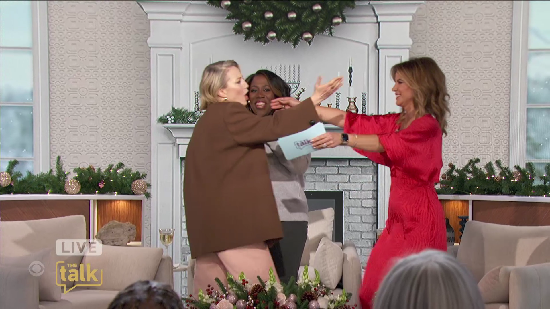 The Talk S14E36 2023-11-29-1400 (26).png