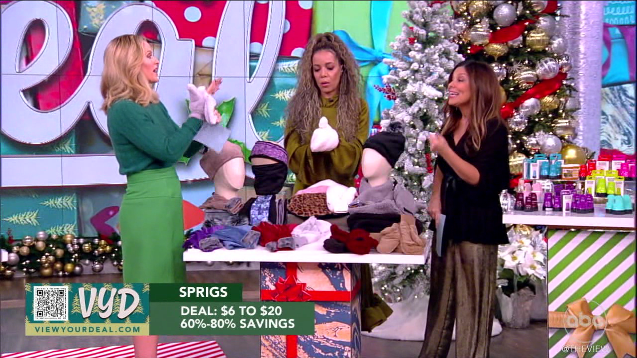 The View S27E62 2023-12-01-1135 (27).png