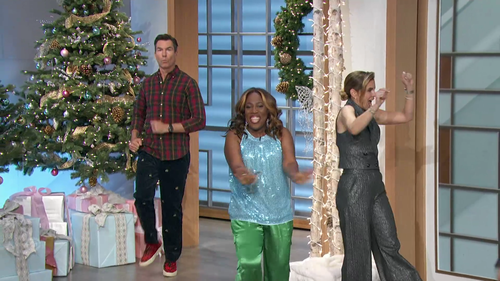 The Talk S14E38 2023-12-01-1400 (03).png