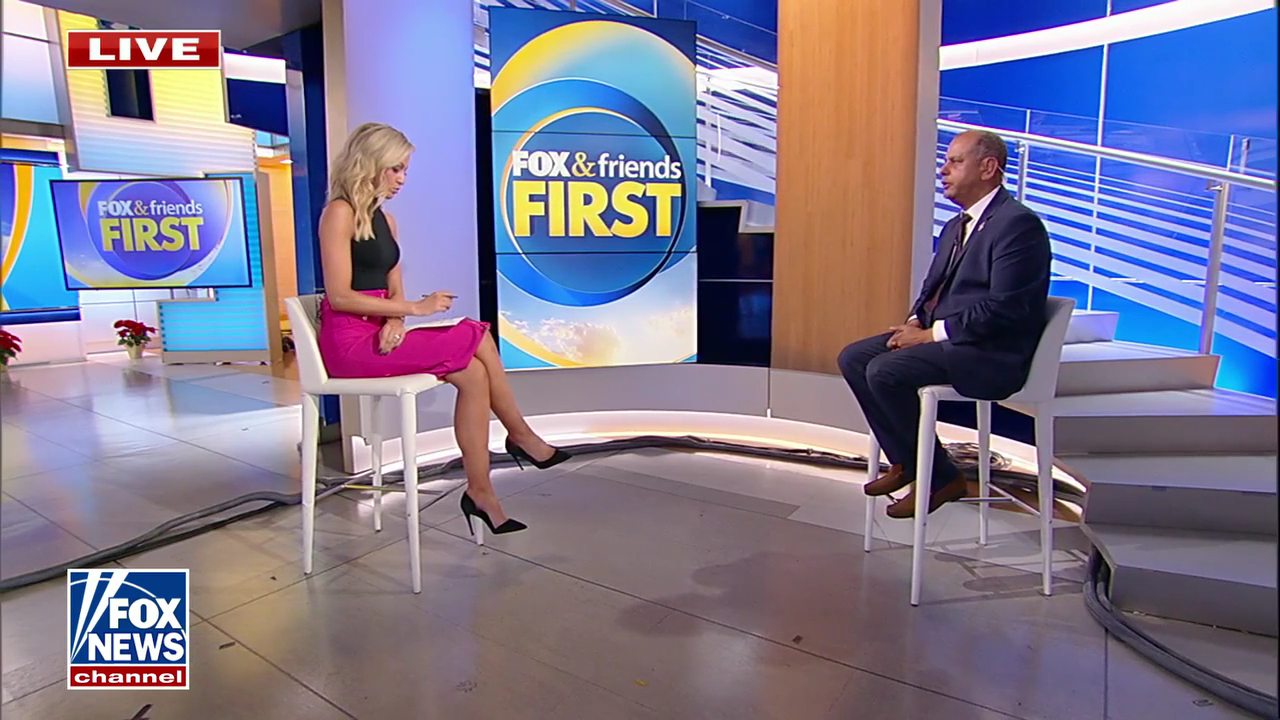 FOX & Friends First 2023-12-04-0513 (10).png