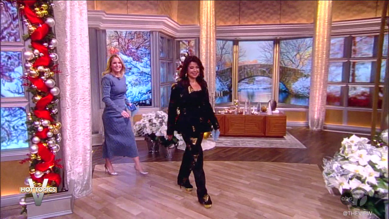 The View S27E63 2023-12-04-1100 (12).png