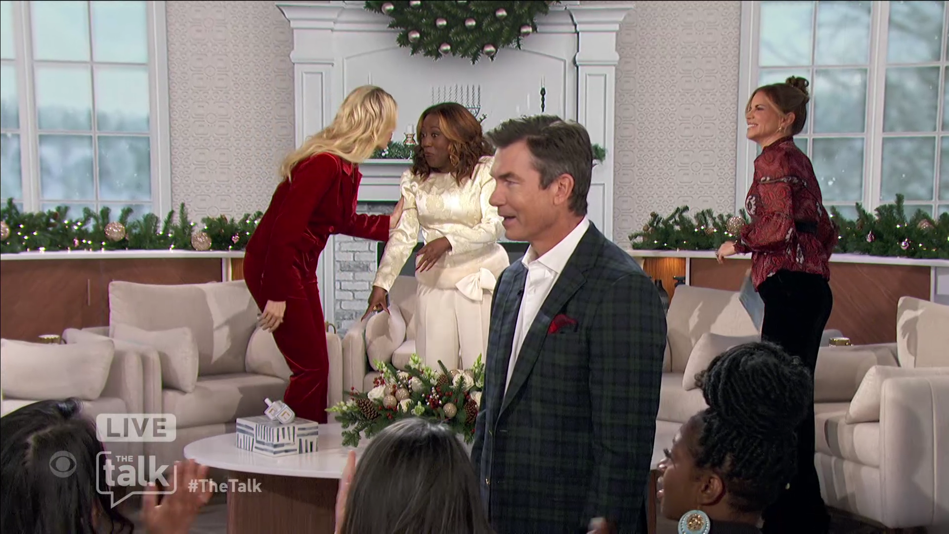 The Talk S14E39 2023-12-04-1400 (02).png