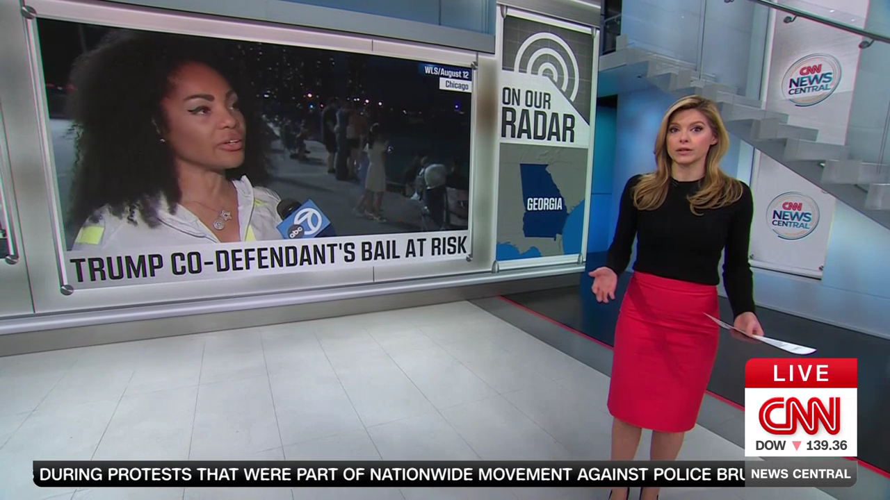 CNN News Central 2023-12-05-1100 (09).png