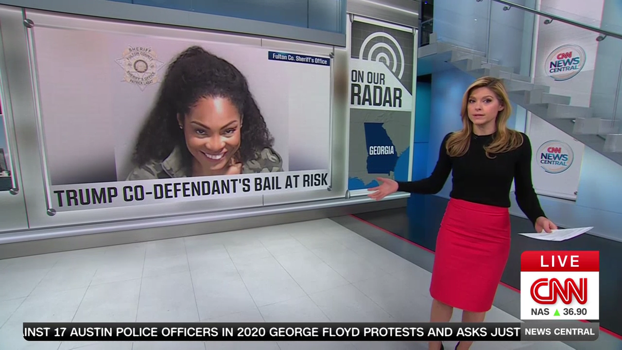 CNN News Central 2023-12-05-1100 (08).png