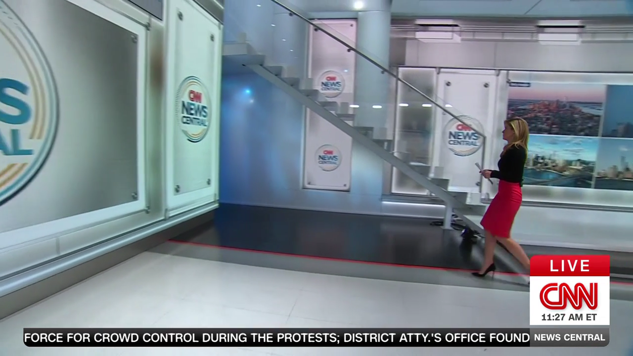CNN News Central 2023-12-05-1100 (06).png