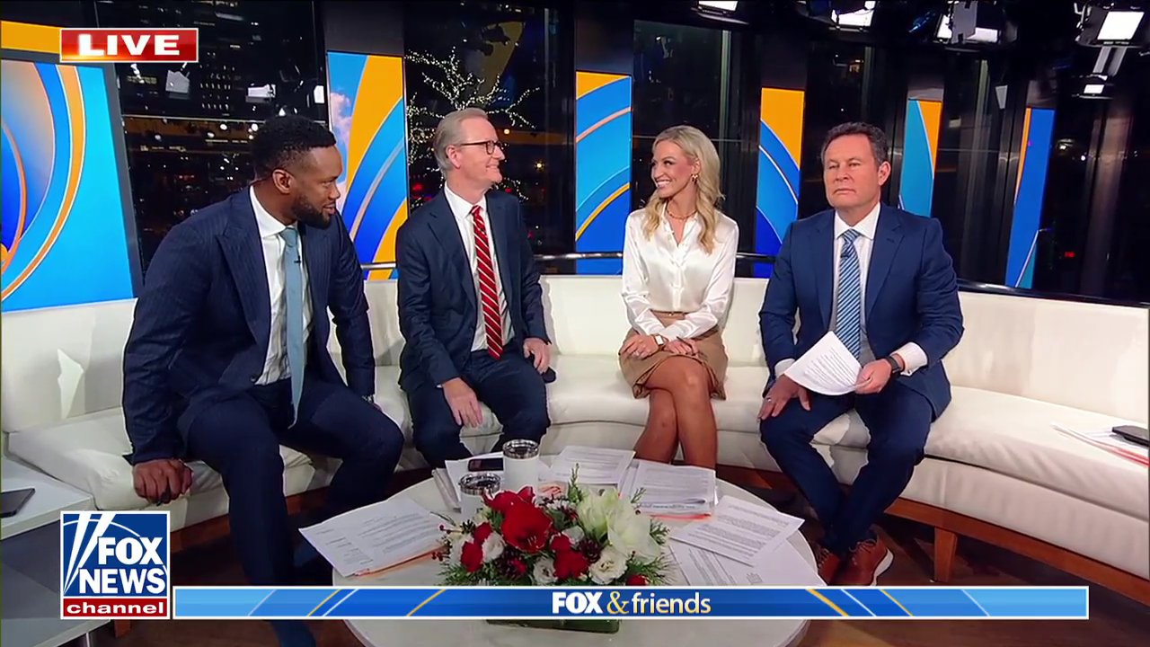 FOX and Friends 2023-12-19-0600 (03).png