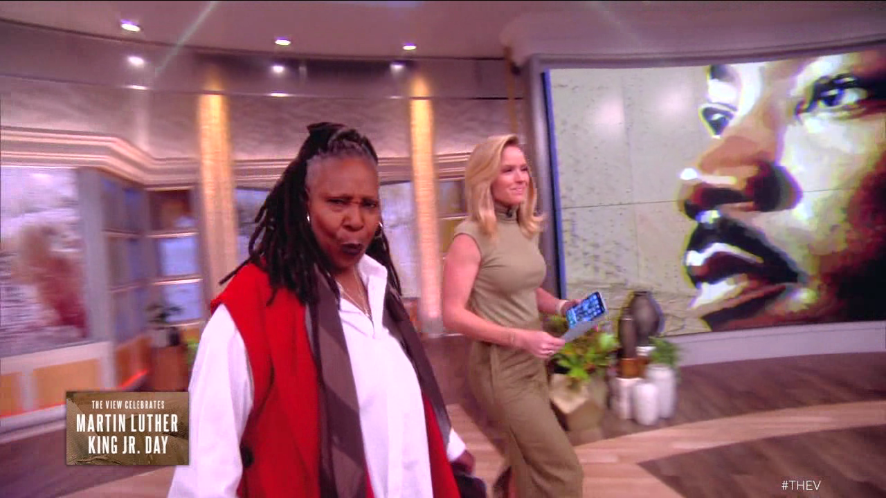 The View S27E82 2024-01-15-1100 (05).png
