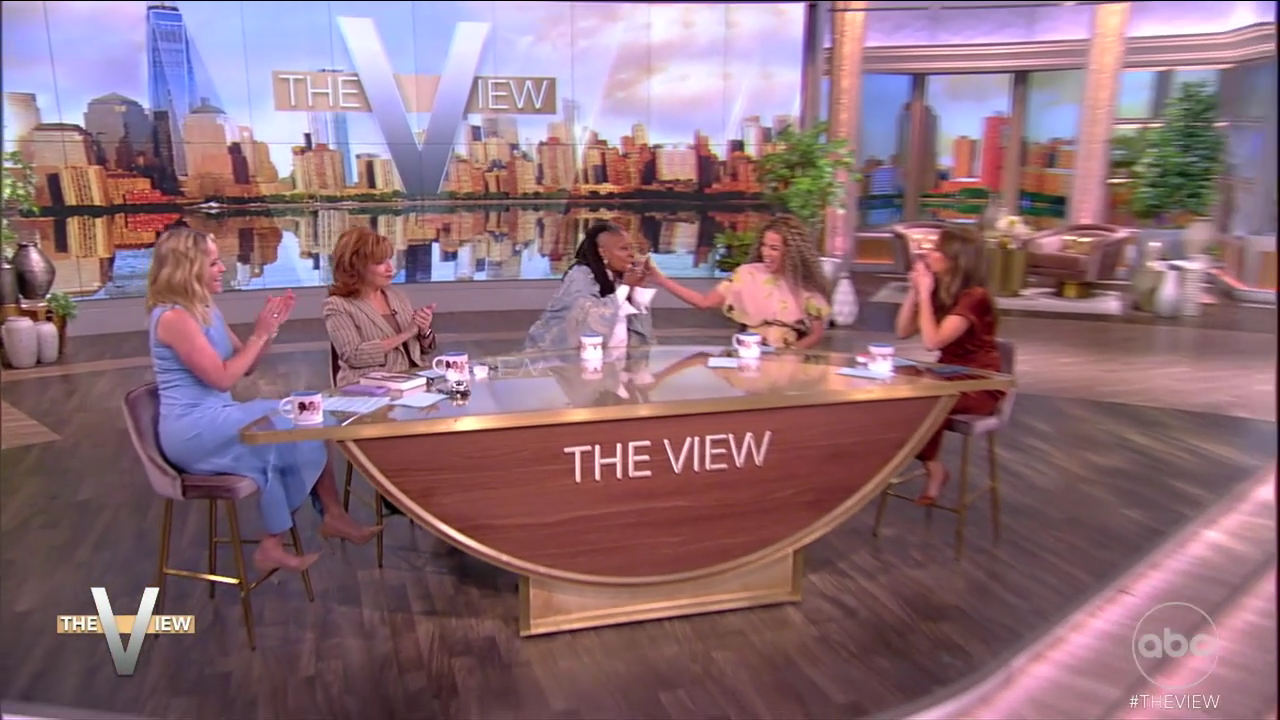 The View S27E153 2024-05-01-1100 (27).png