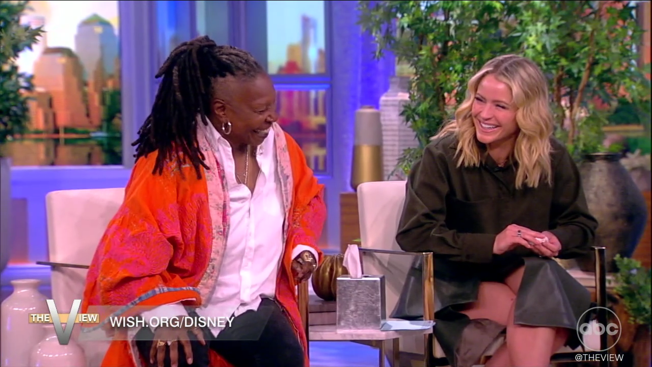 The View S27E154 2024-05-02-1100 (16).png