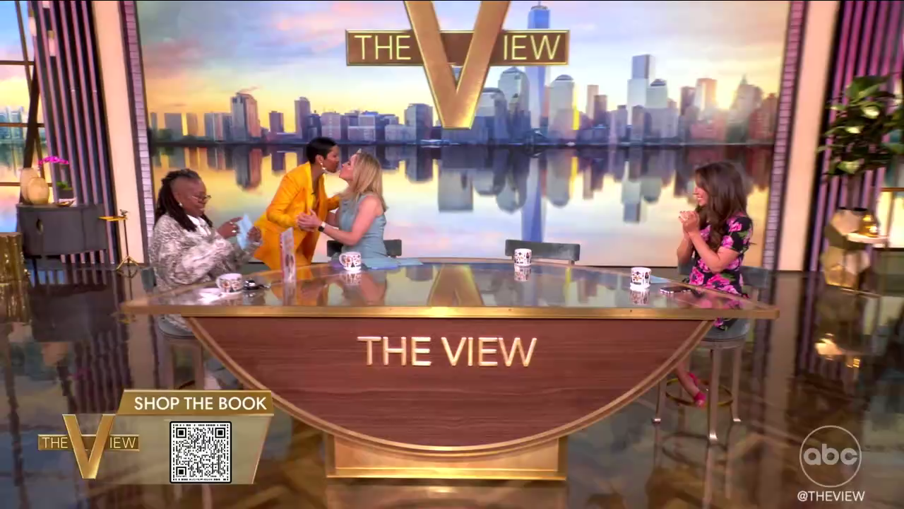 The View S28E133 2025-03-25-1100 (21).png