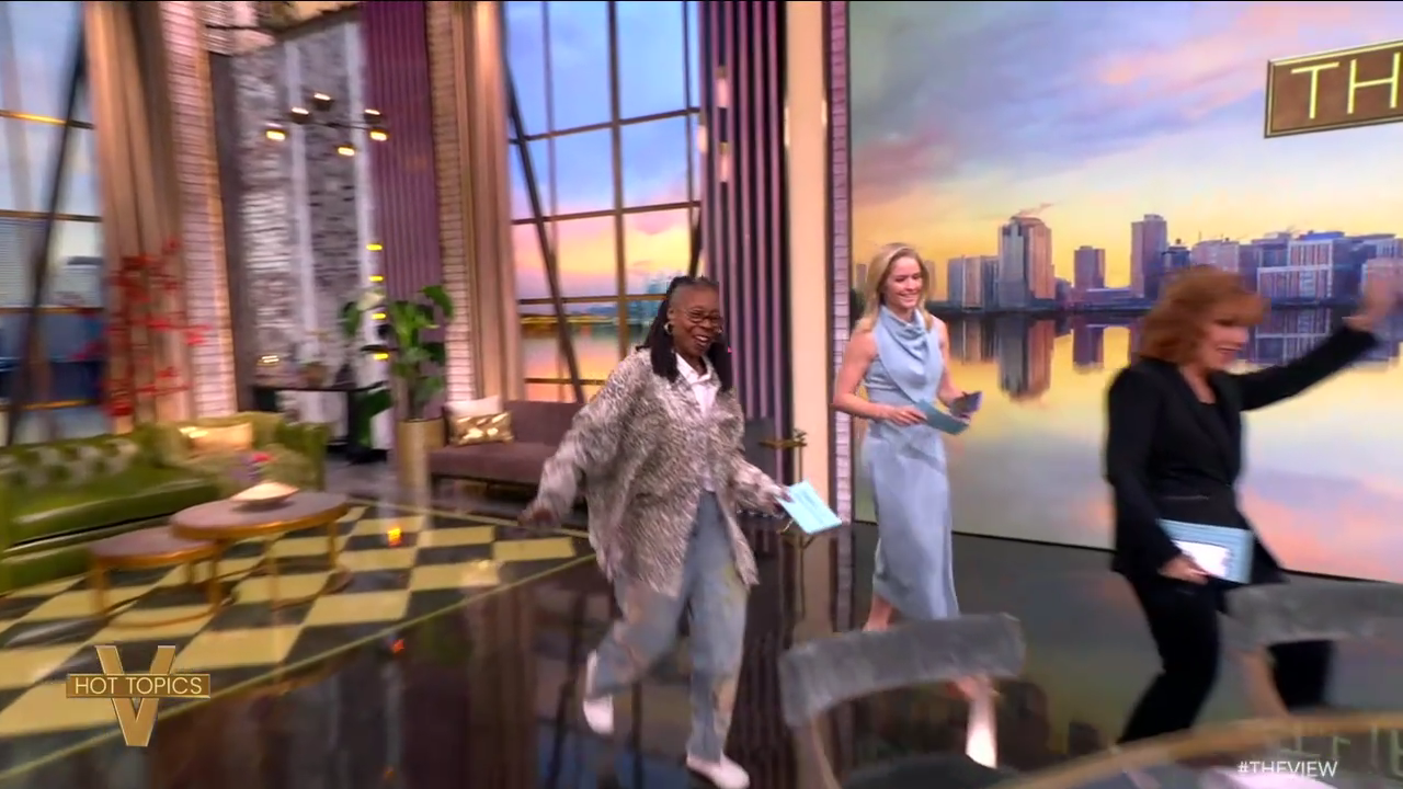 The View S28E133 2025-03-25-1100 (02).png