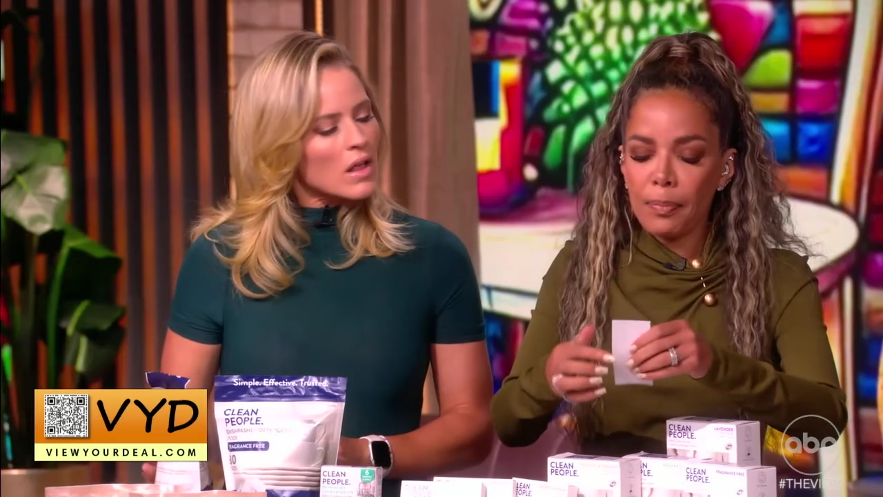 The View S29E10 2025-09-19-1100 (26).png