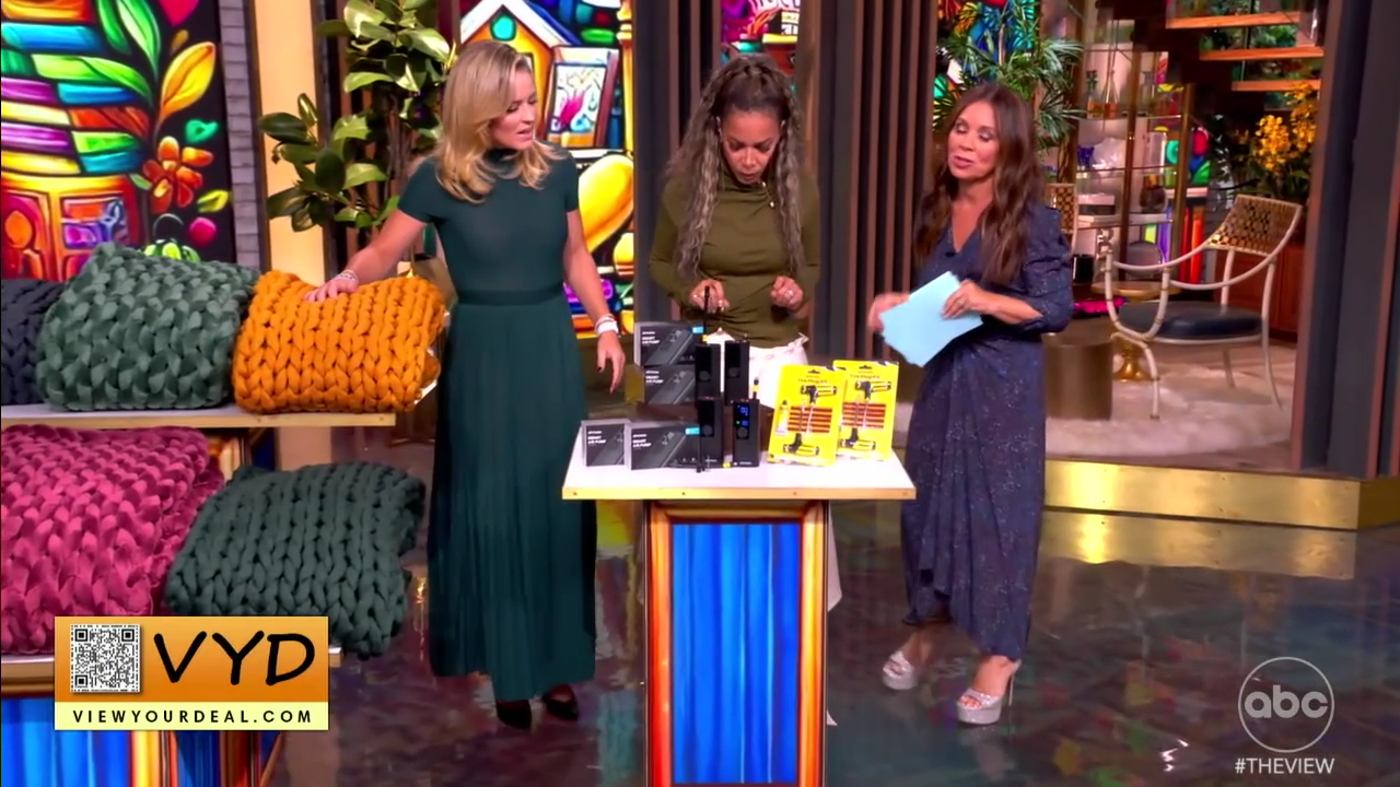 The View S29E10 2025-09-19-1100 (36).png