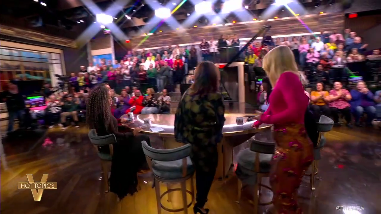 The View S29E46 2025-11-10-1100 (10).png