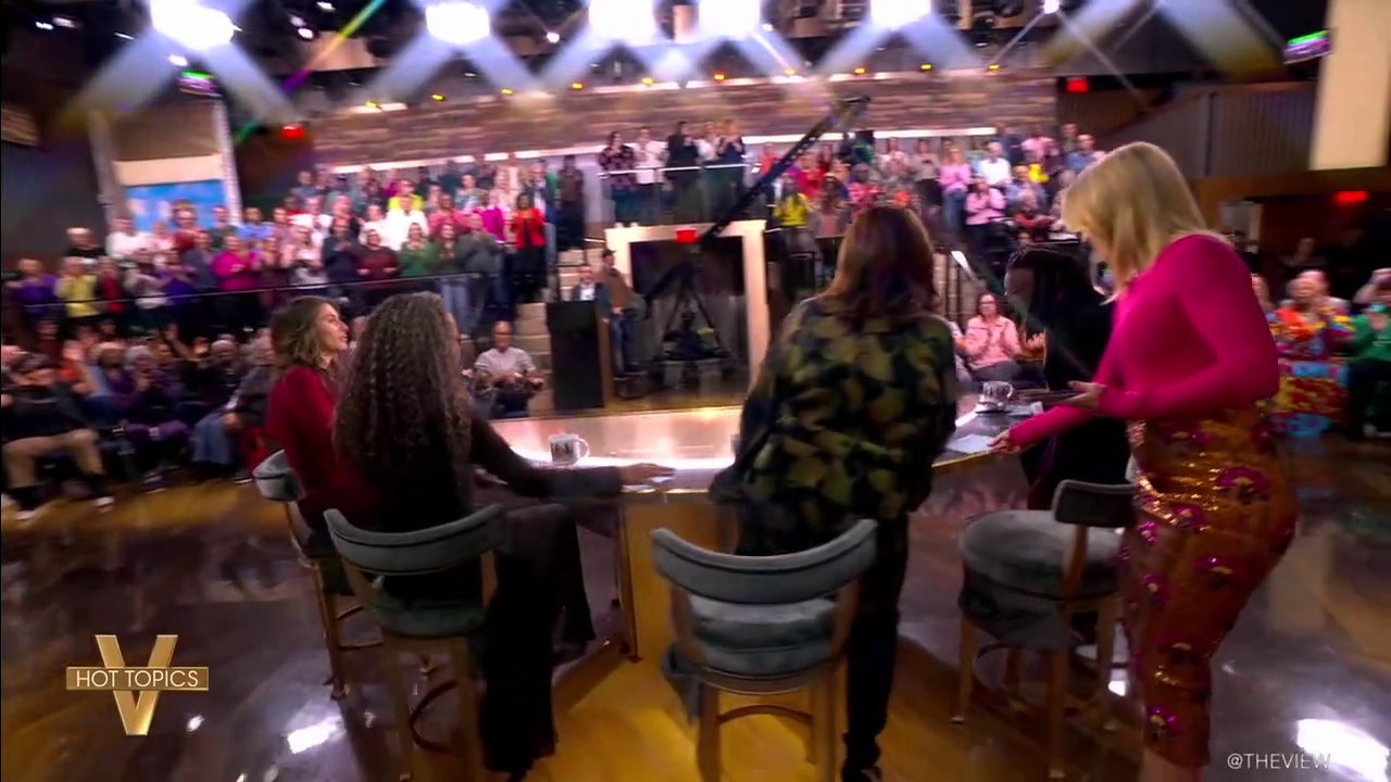 The View S29E46 2025-11-10-1100 (11).png