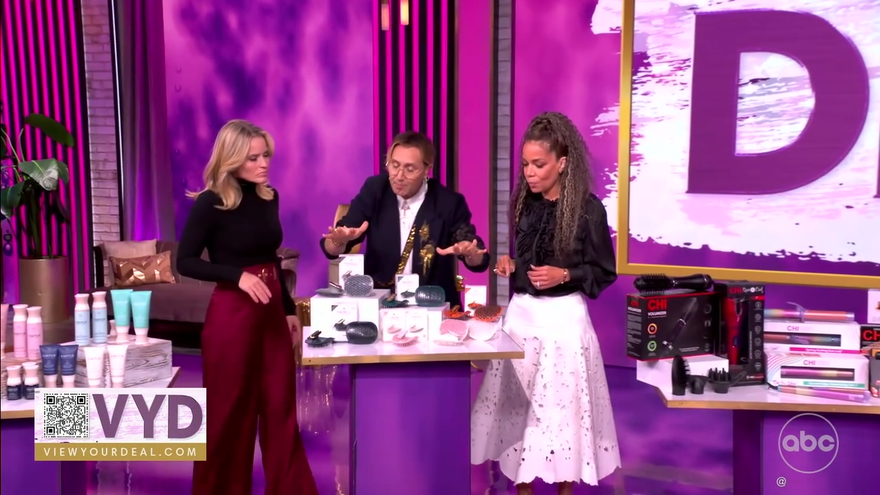 The View S29E48 2025-11-12-1100 (20).png