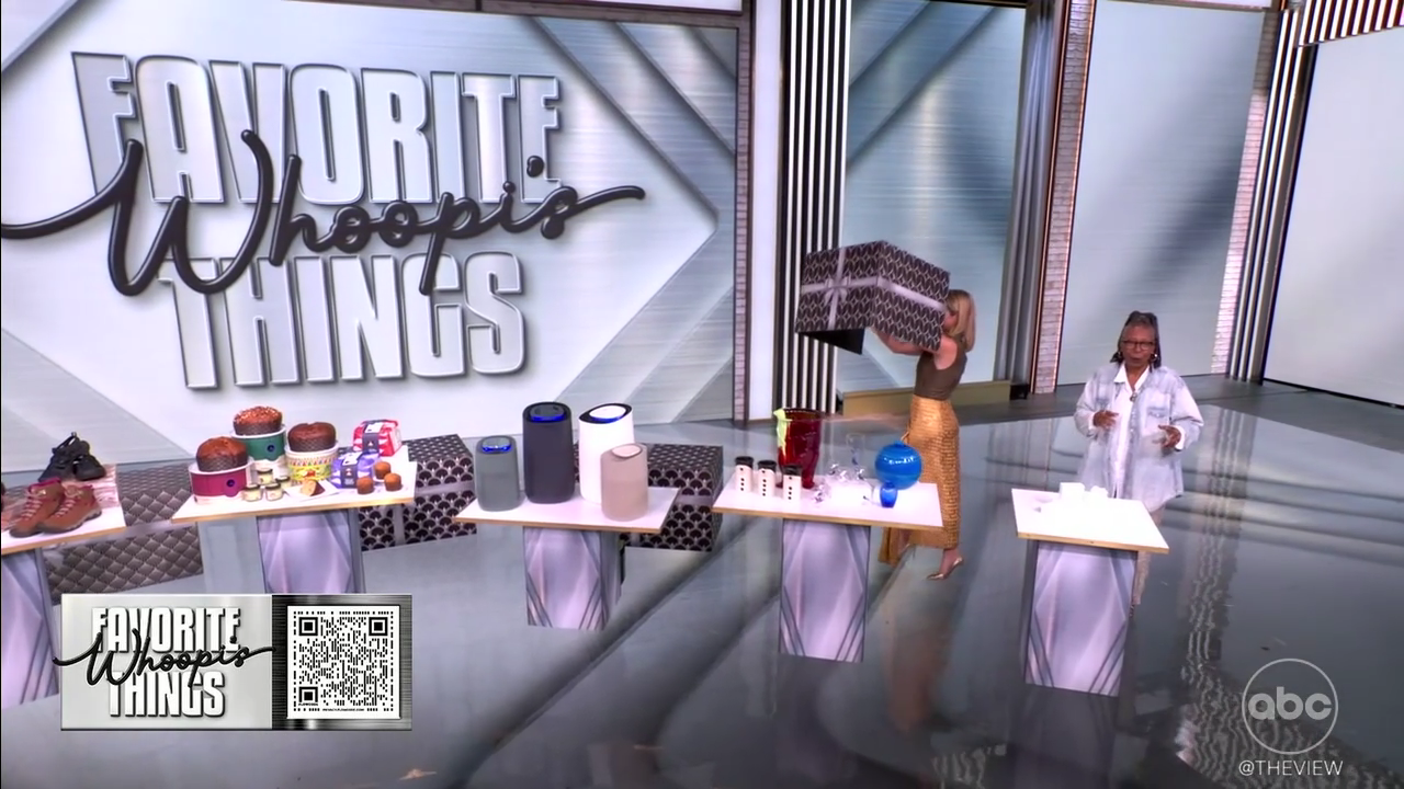 The View S29E49 2025-11-13-1100 (43).png