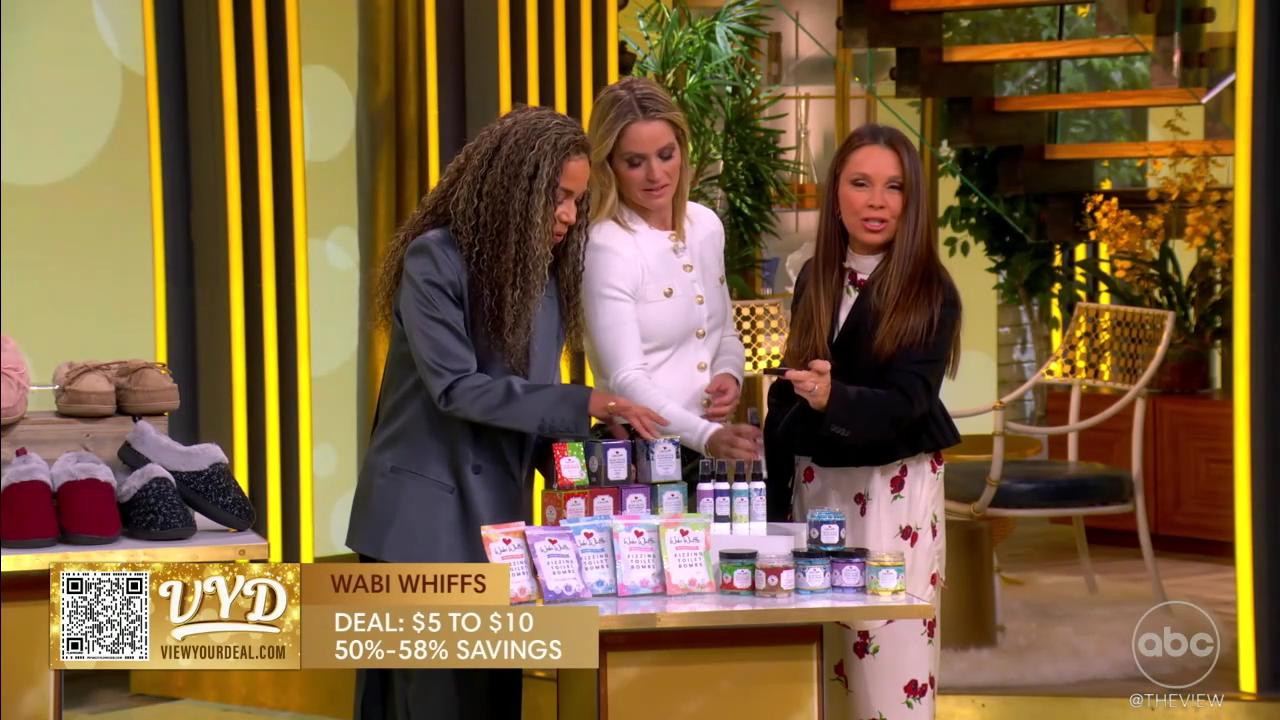 The View S29E50 2025-11-14-1100 (16).png