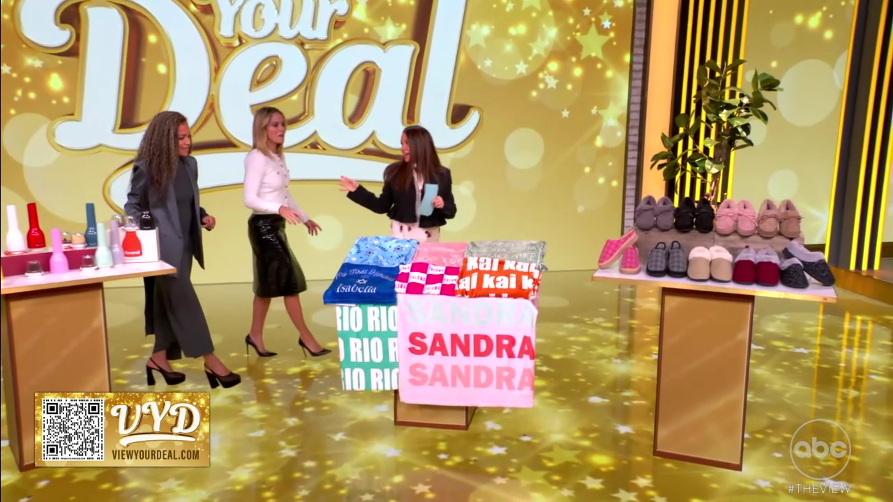 The View S29E50 2025-11-14-1100 (14).png