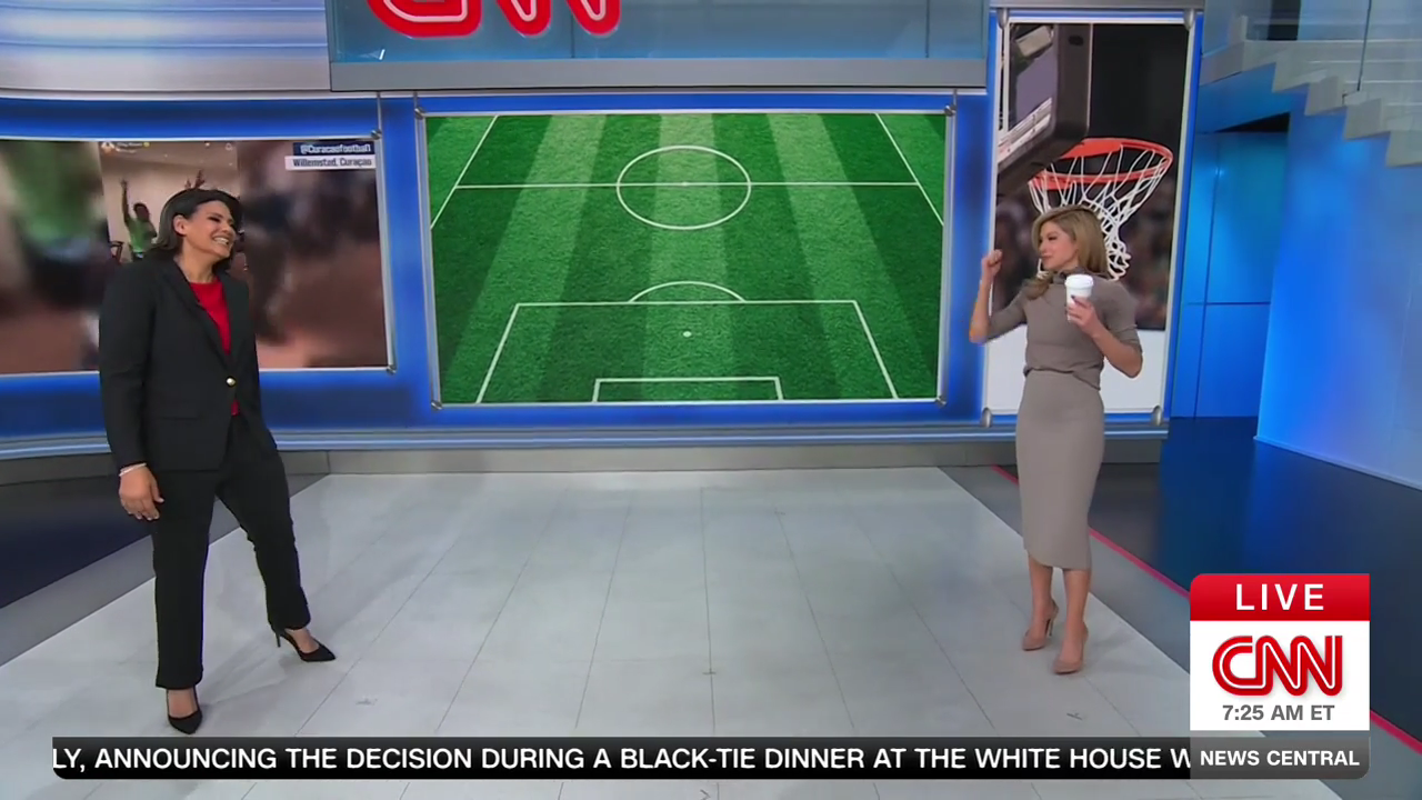 CNN News Central 2025-11-19-0700 (32).png
