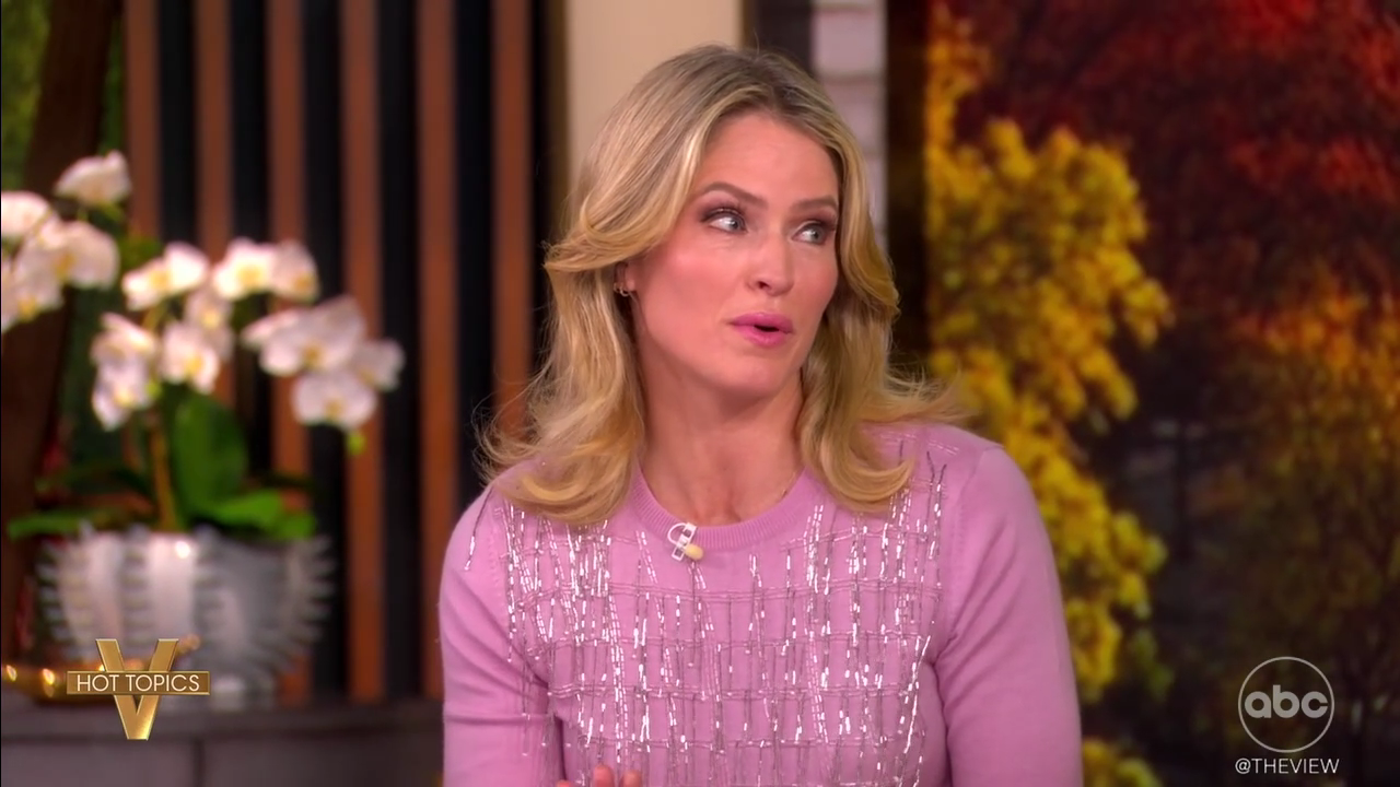 The View S29E54 2025-11-20-1100 (20).png