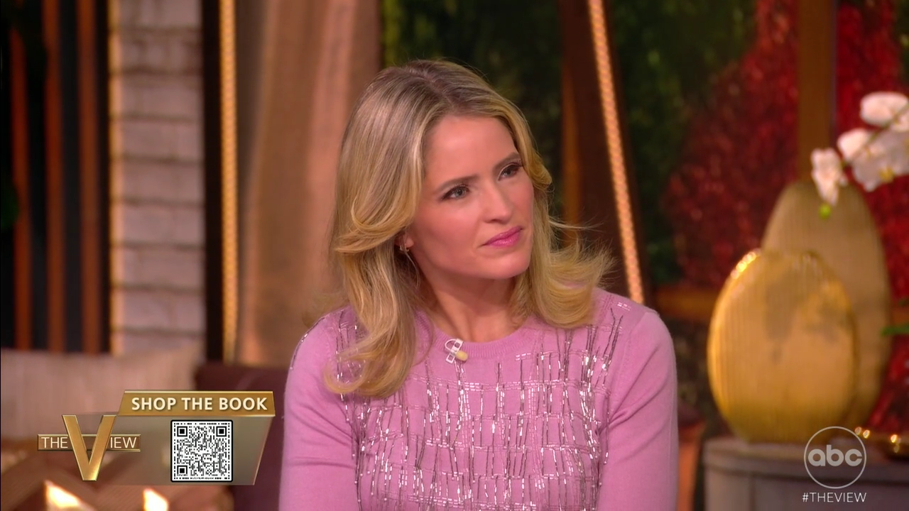 The View S29E54 2025-11-20-1100 (30).png