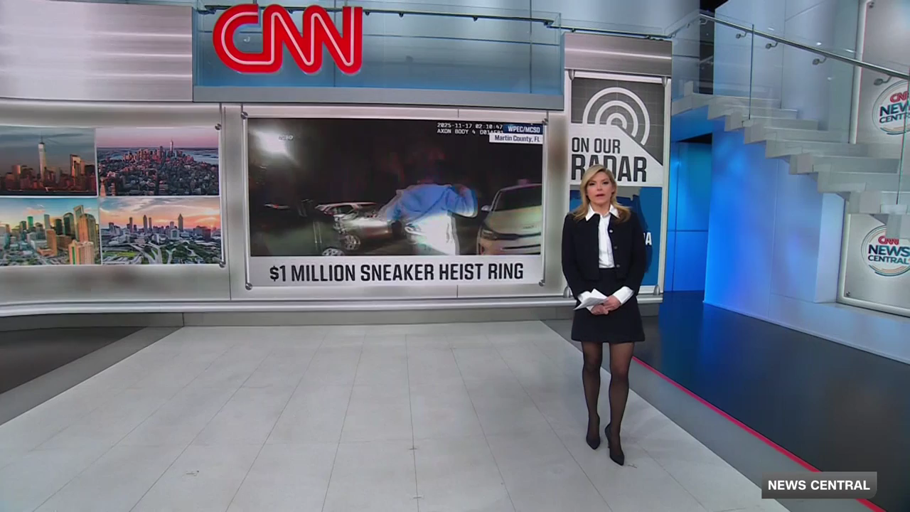 CNN News Central 2025-12-05-0900 (26).png